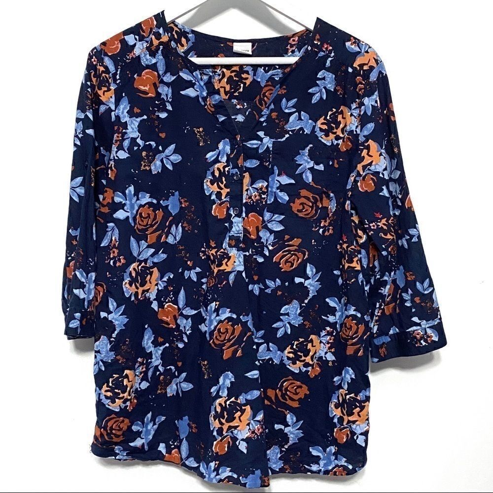 Bossini floral v neck 3/4 sleeve large